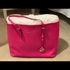 Michael kors pink tote like new